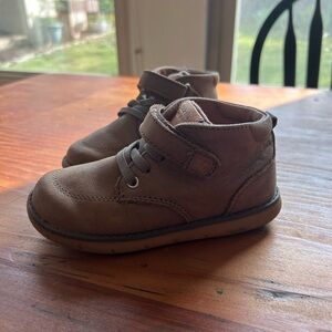 Stride Rite Quinn Boots size 8